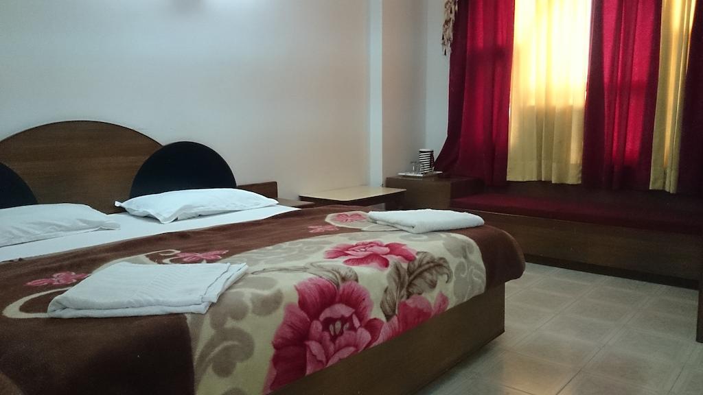 Hotel Maharaja Katra  Cameră foto